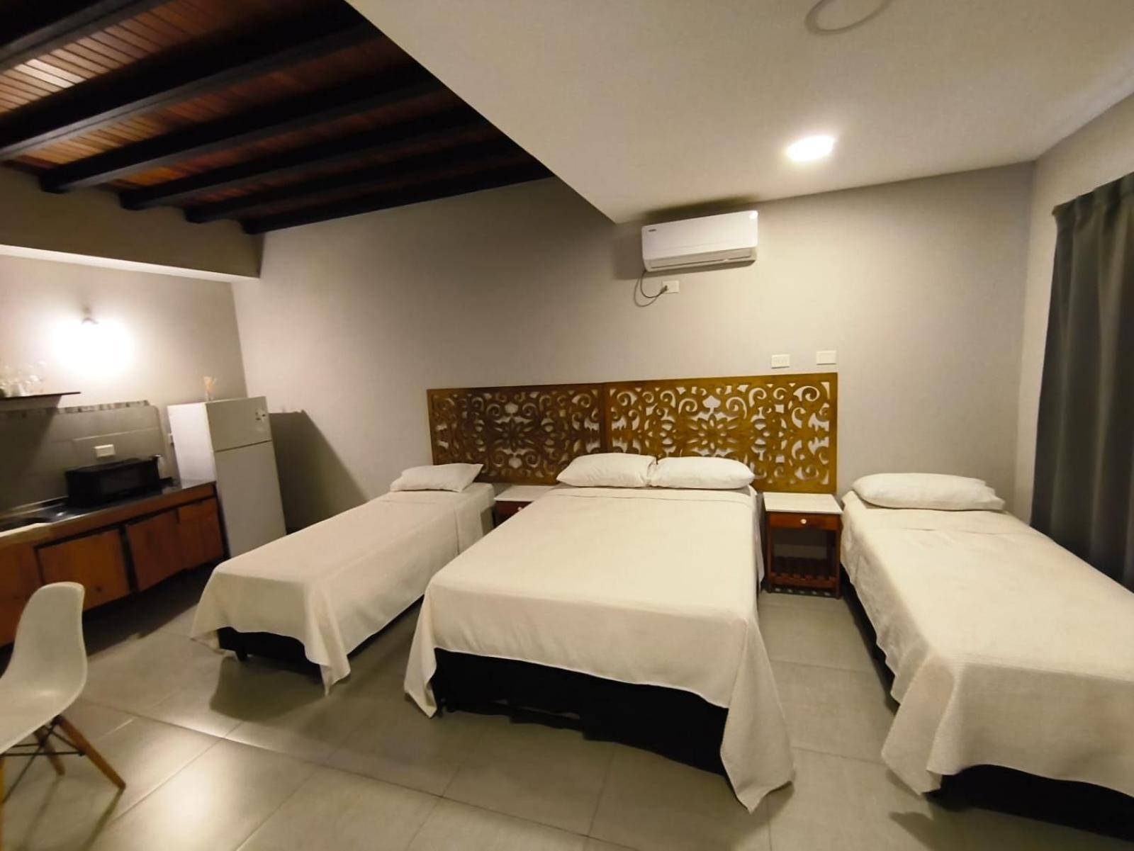 Los Lirios Apart & Suite 푸에르토이과수 외부 사진
